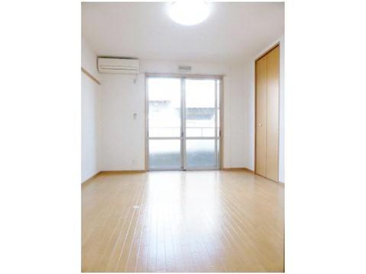 プランドール彩の寝室