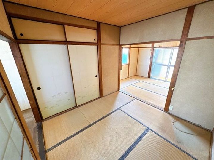 山口文化の内装