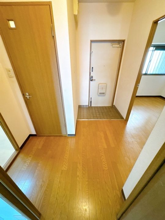 オークヴィラ上山手の玄関