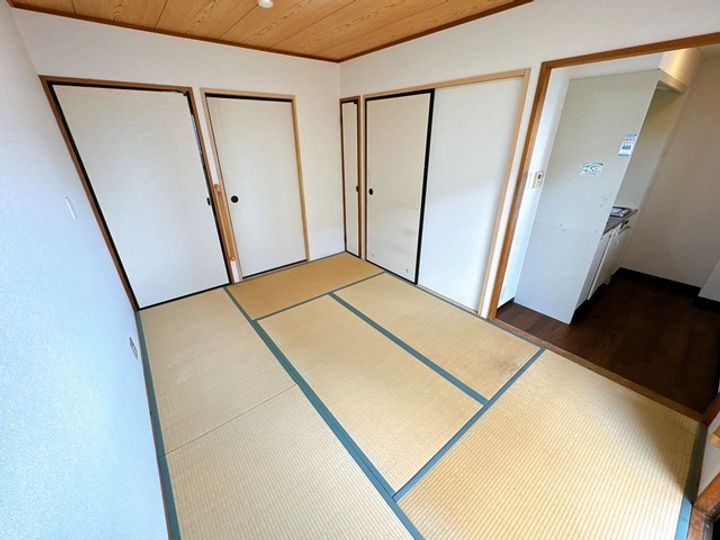 ルーエハイム千里丘の居間