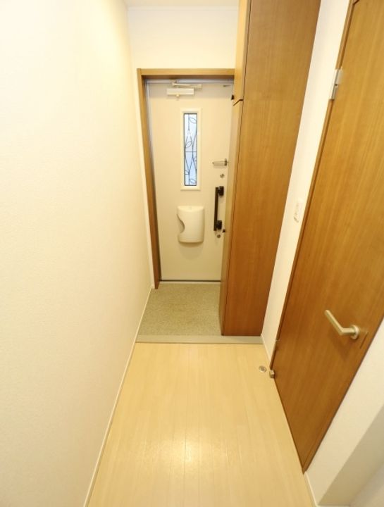 チェレイ・ドゥ・ソレイユ201の玄関