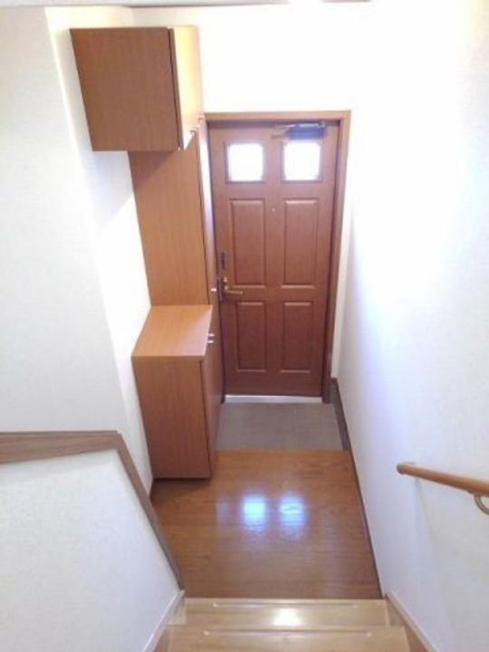 サンノーハイツの玄関