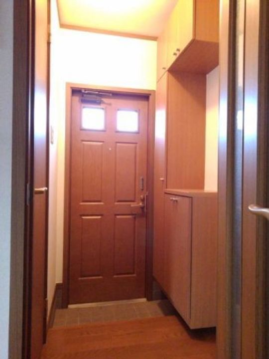 サンノーハイツの玄関