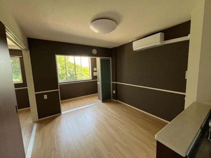 宮代新築アパートの居間