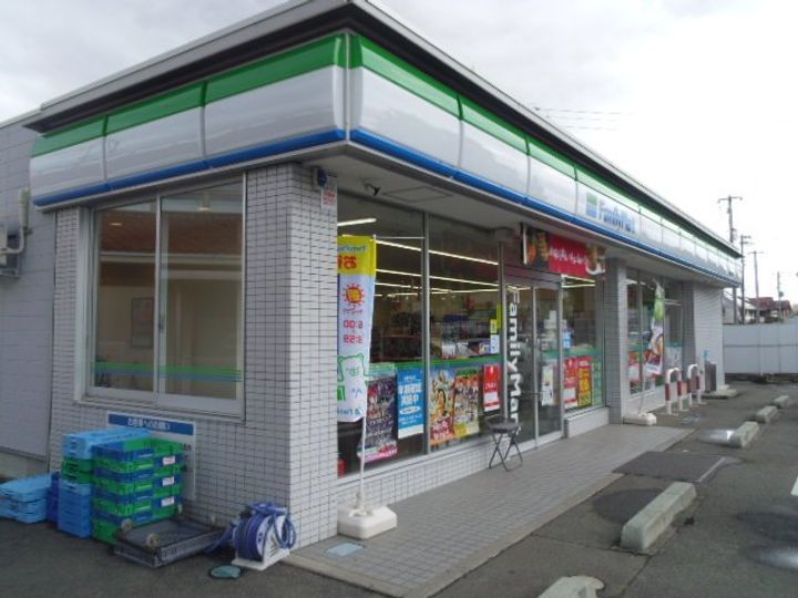 クレールレジェルテの周辺