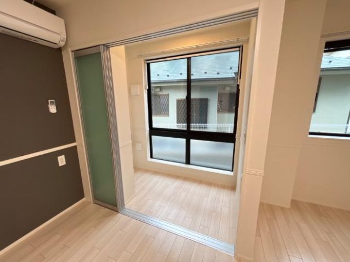 笹谷字石田新築アパートの居間