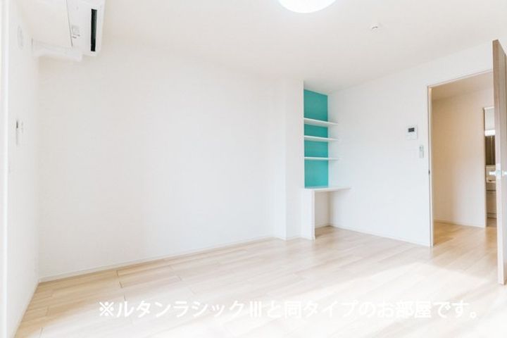 スイートピーの内装