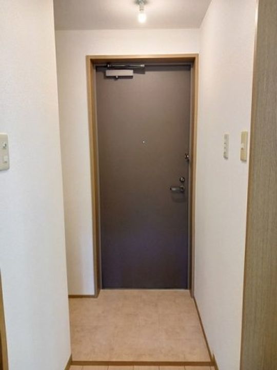 パールヒルズ入江町の玄関