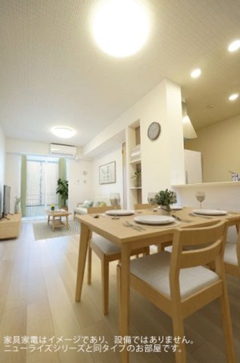 ソル・レヴァンテ Ⅱの居間