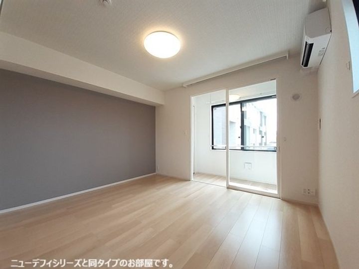 ルポメゾンの居間