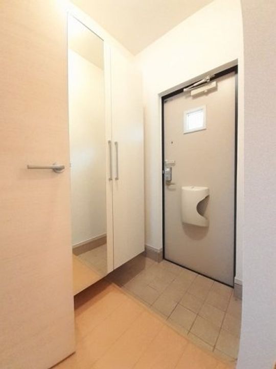 フェイバー・ハウスAの玄関