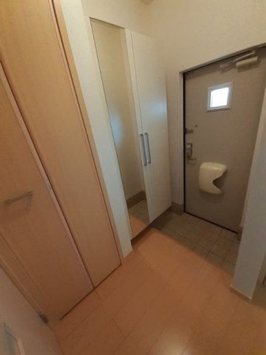 スカイライフ宮代の玄関