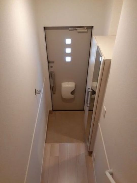 ペシュメゾンの玄関