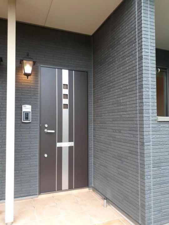 クレアホームの玄関