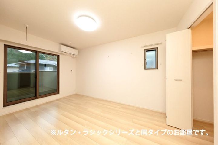 (仮称)瀬上町アパートの居間