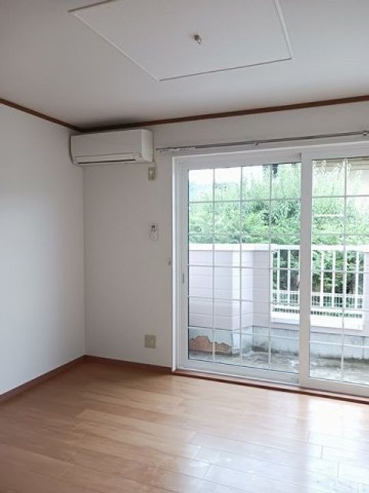 フォーシーズンの居間