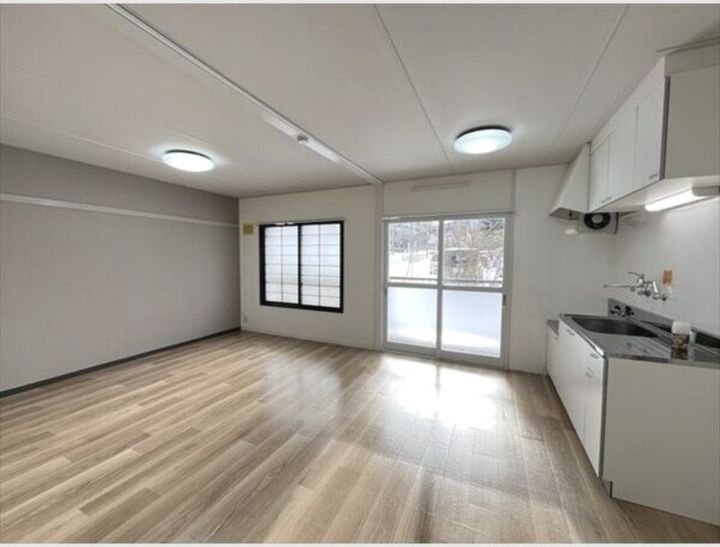 札幌西月寒団地4号棟203の内装