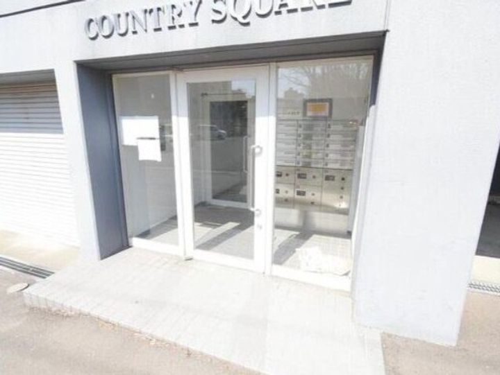 カントリースクエアの玄関