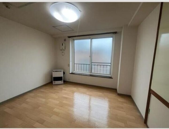 シティハウス美園202の内装