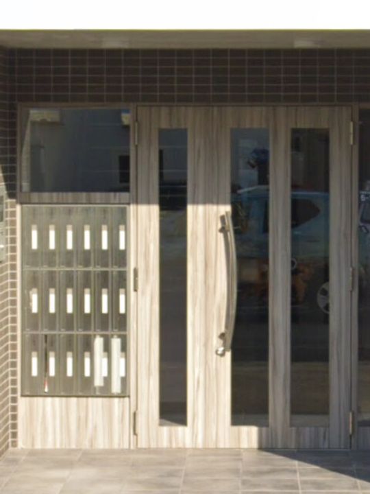 A BOND月寒東 B棟の玄関