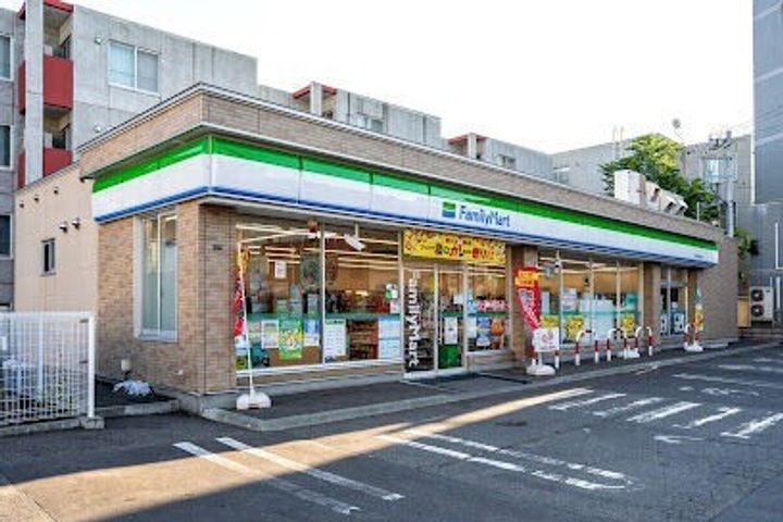 Reve Hiragishiの周辺