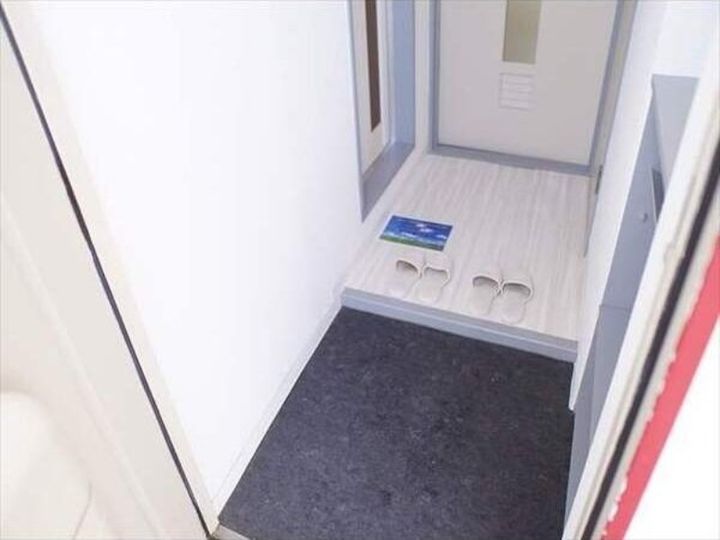 シャトー中の島の玄関