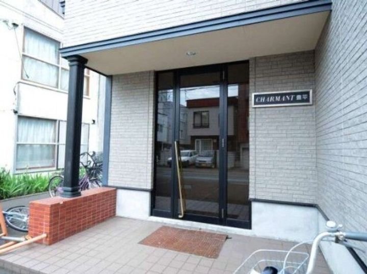 シャルマン豊平の玄関