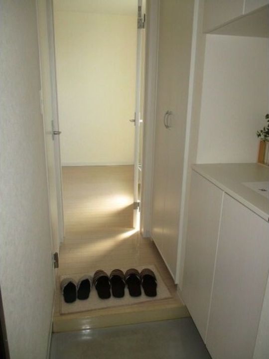 EMINENCE 美園85の玄関