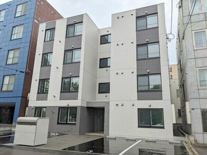 サクラブール栄通の外観