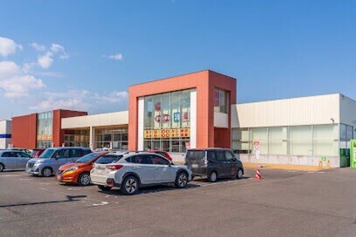 サクラブール栄通の周辺