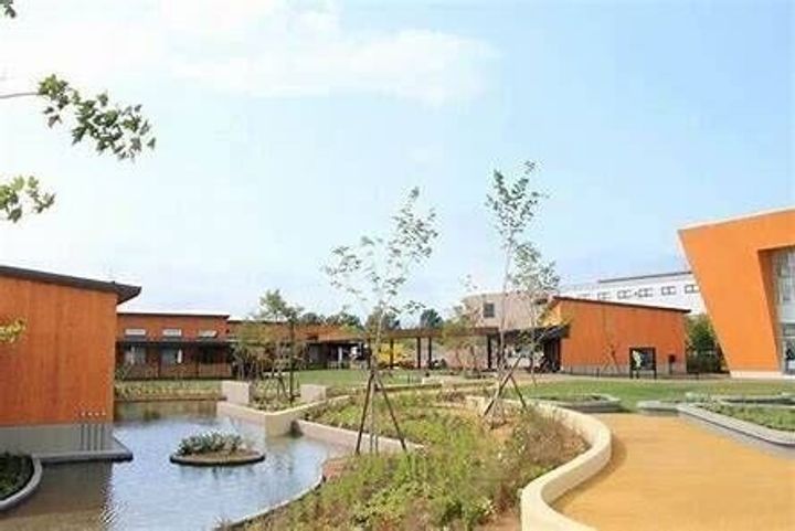 サクラブール栄通の周辺