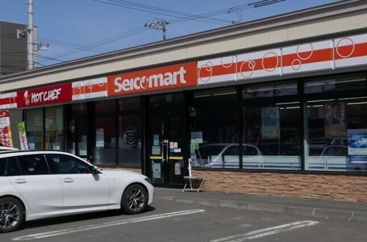 サクラブール栄通の周辺