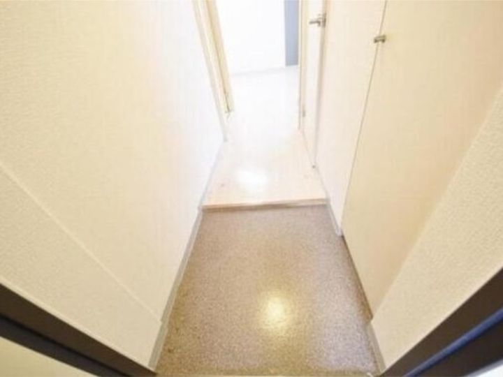 ブランノワールマティーノ平岸402の玄関