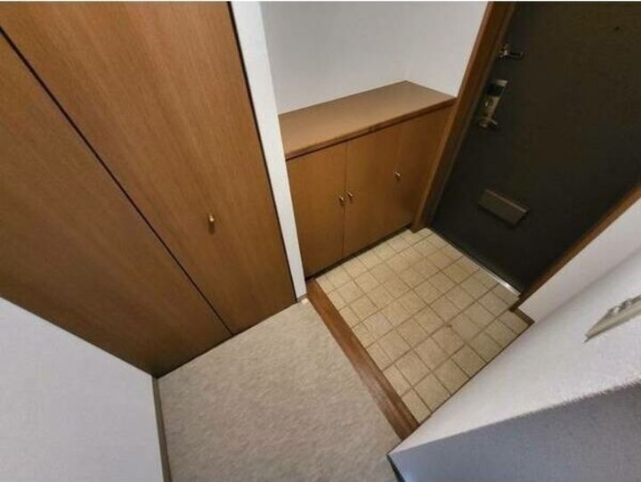 南5条円山シティハウスの玄関