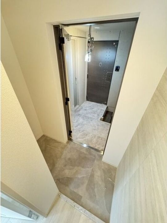 オークルミナス札幌302の玄関