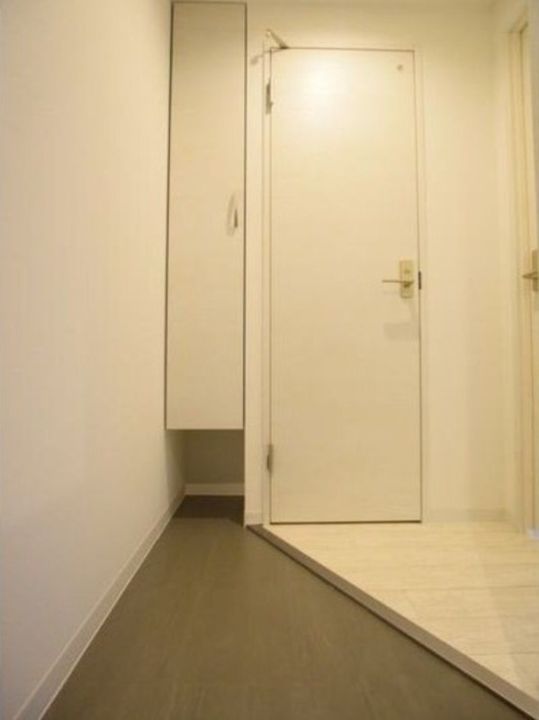 Bluebell Wood N19の玄関