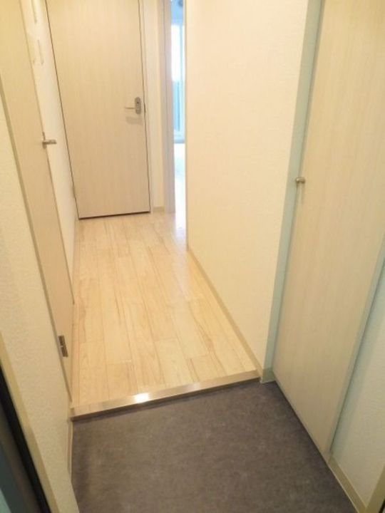 Precious court annexの玄関