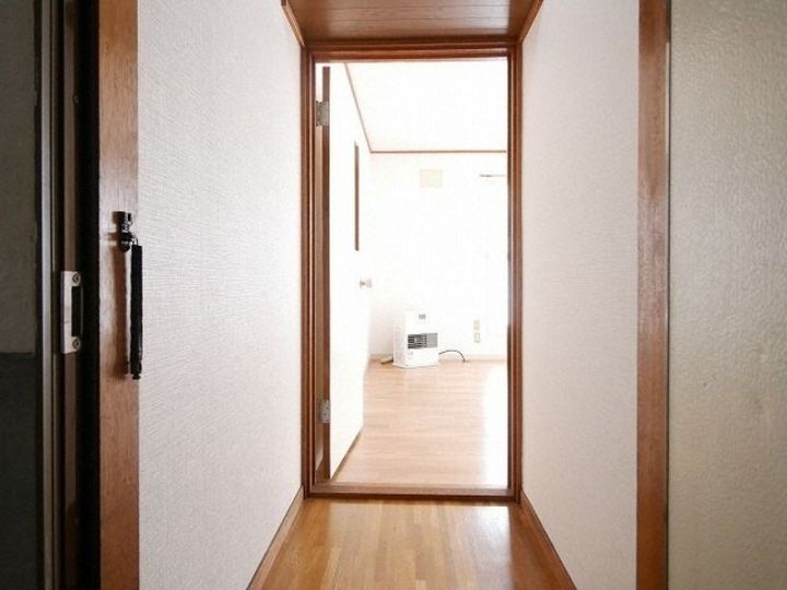 アスターハイムの玄関