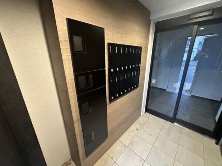 シティレジデンス北30条の玄関