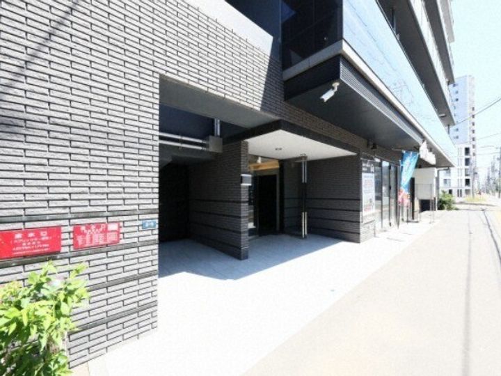 アルファスクエア北15条 の玄関