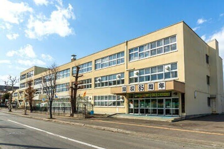 アルファスクエア北15条 の周辺