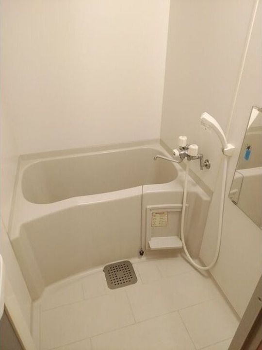 ツインパティオⅠ205の風呂