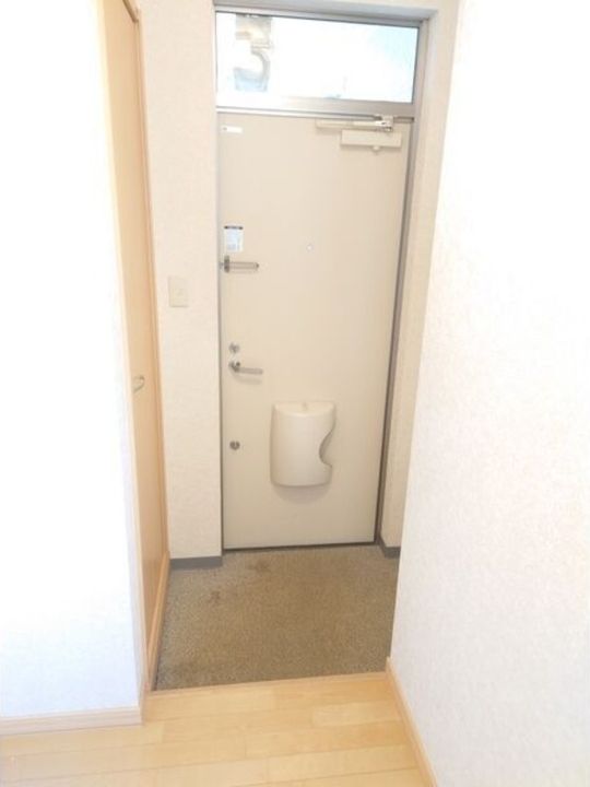 エルドラード新琴似201の玄関