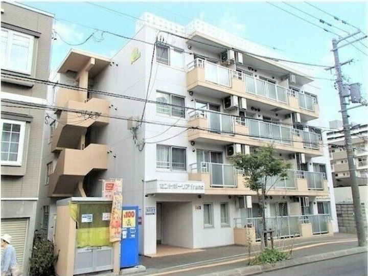 セントポーリアフラン105の外観