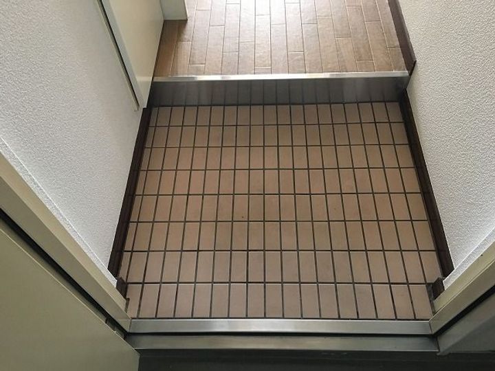 ノルデンハイム相川の玄関