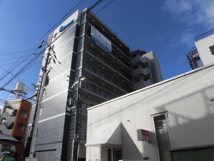 プレサンス淡路駅前の外観