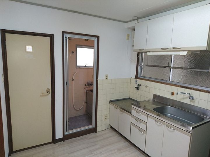 三賀マンションの居間