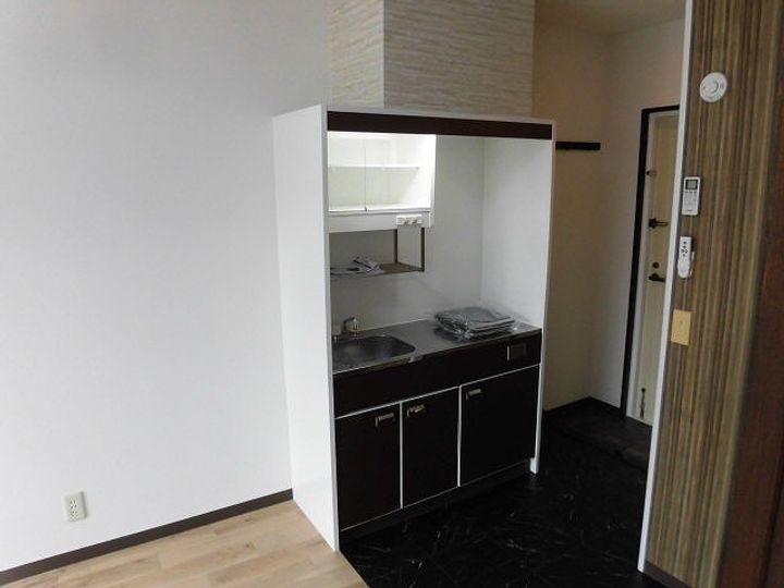 リバーエステートの内装