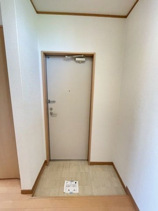 KSレジデンス上新庄の玄関
