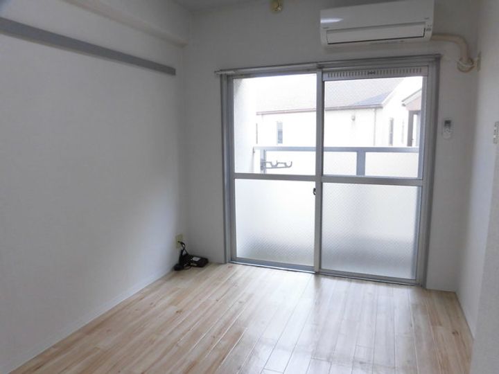 ベルメゾン相川の居間